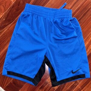 Boys Nike shorts size large